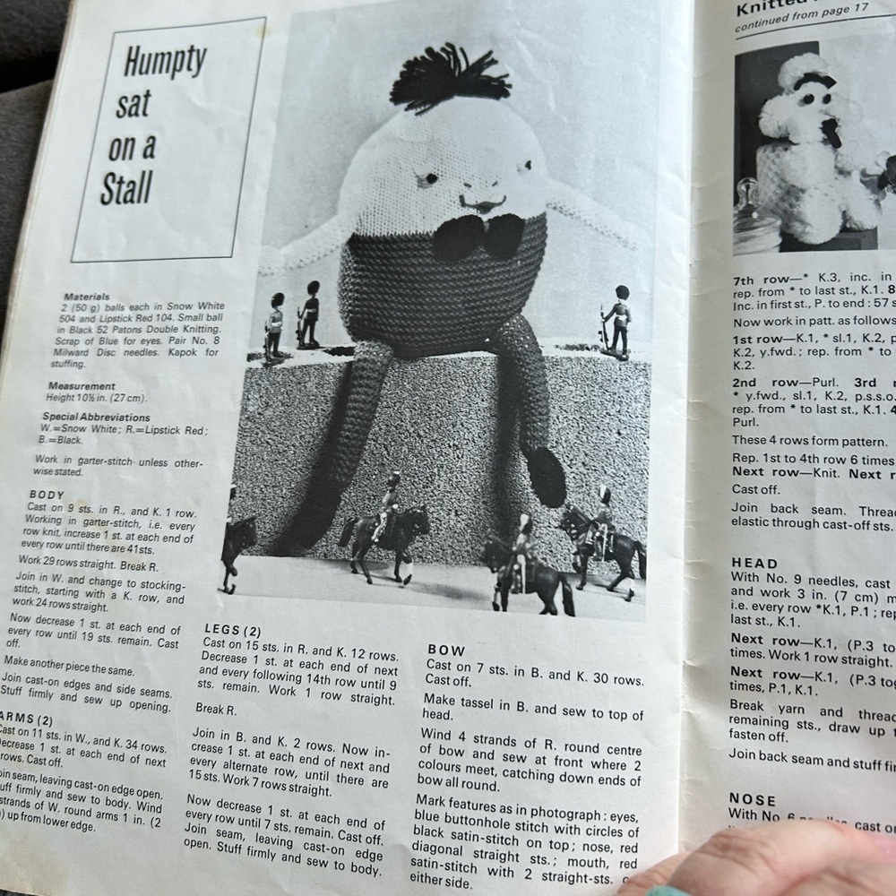 🔥$2 PATONS 172 Colorful Knitted Toy Collection knit patterns - Picture 6 of 8